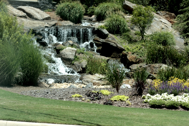 paysagiste-VENCE-min_small-garden-waterfall-rocks-natural-landscape-nature-1593483-pxhere.com